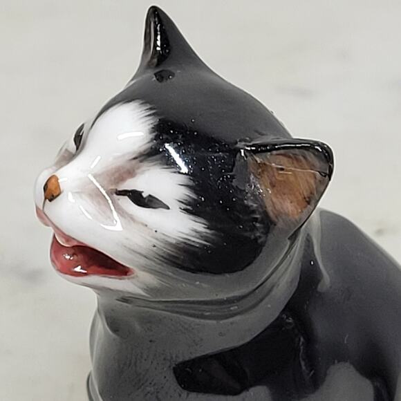 Royal Doulton Lucky Cat Miniature 2.5" Black Bone China Anthropomorphic England - Picture 4 of 16